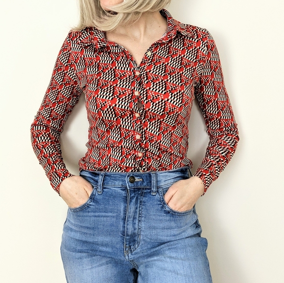 H&M Tops - H&M Retro Red Micro Geometric Print Button Down